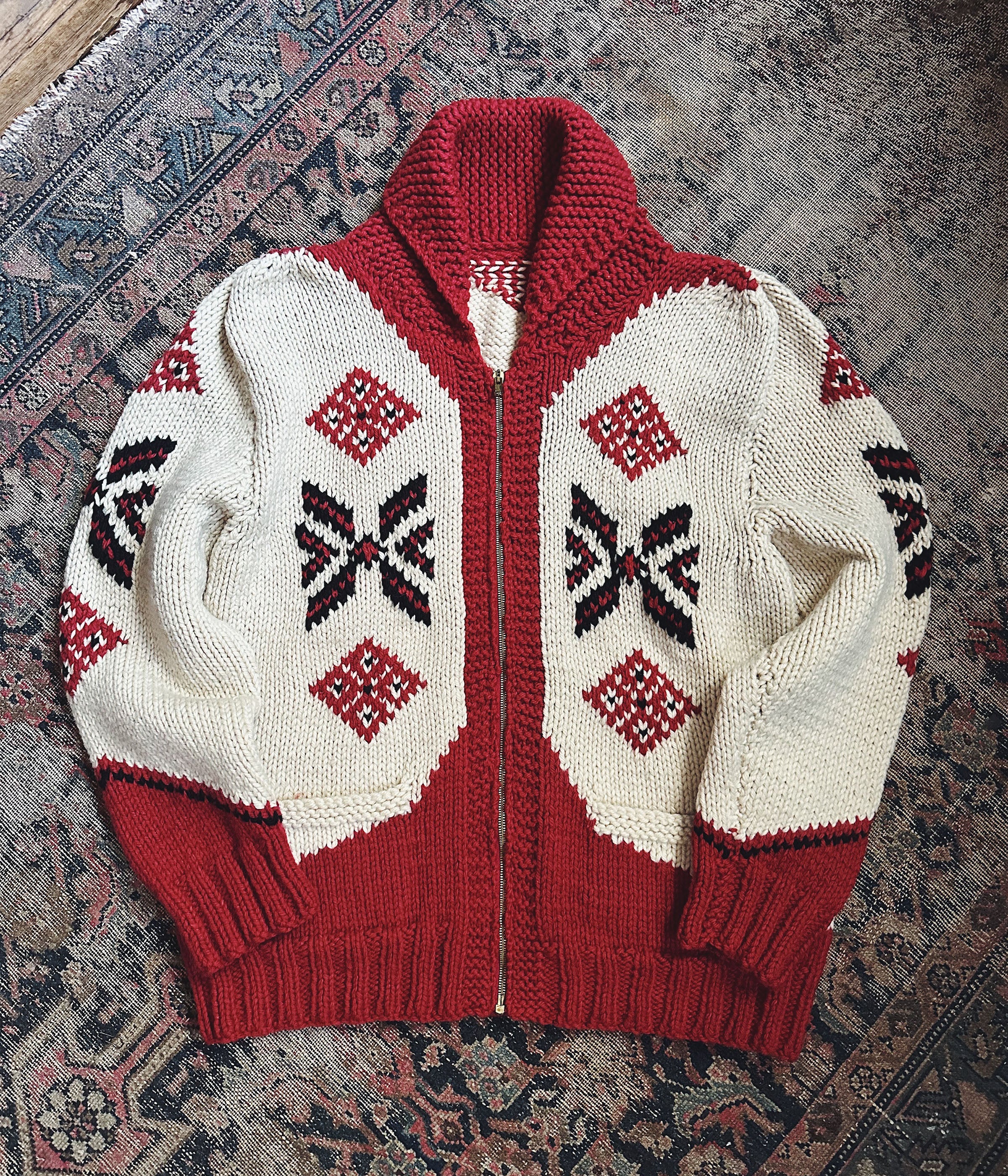 Vintage Cowichan Sweater – Medium – Wooden Sleepers