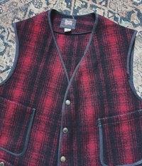Vintage Woolrich Buckle Back Vest – Medium – Wooden Sleepers